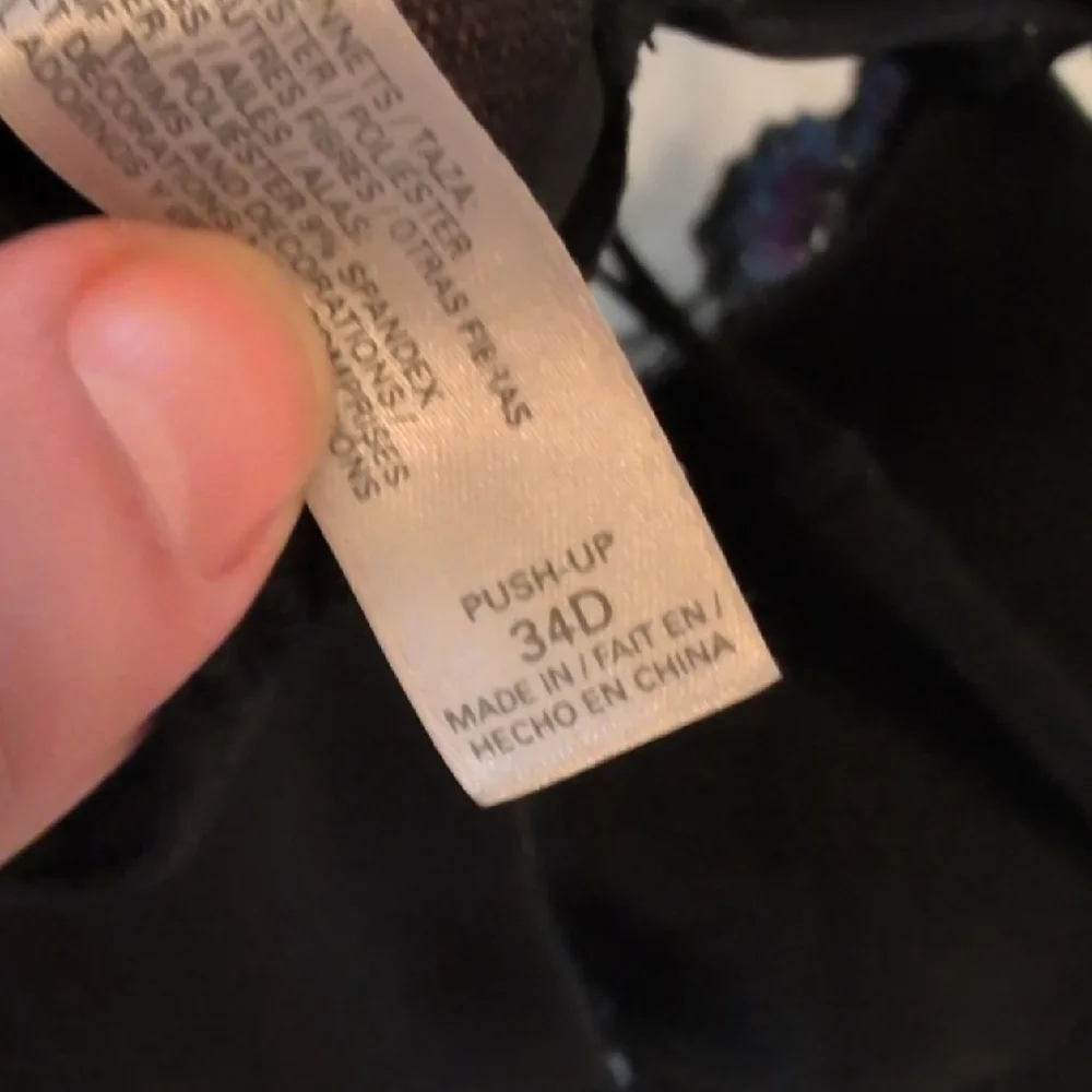 Victoria's Secret Black and Blue Floral Lace Bra - Picture 8 of 12